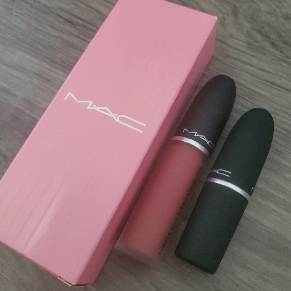 ✨️Host Pick ✨️ MAC Lipstick Package - Mull It Over
